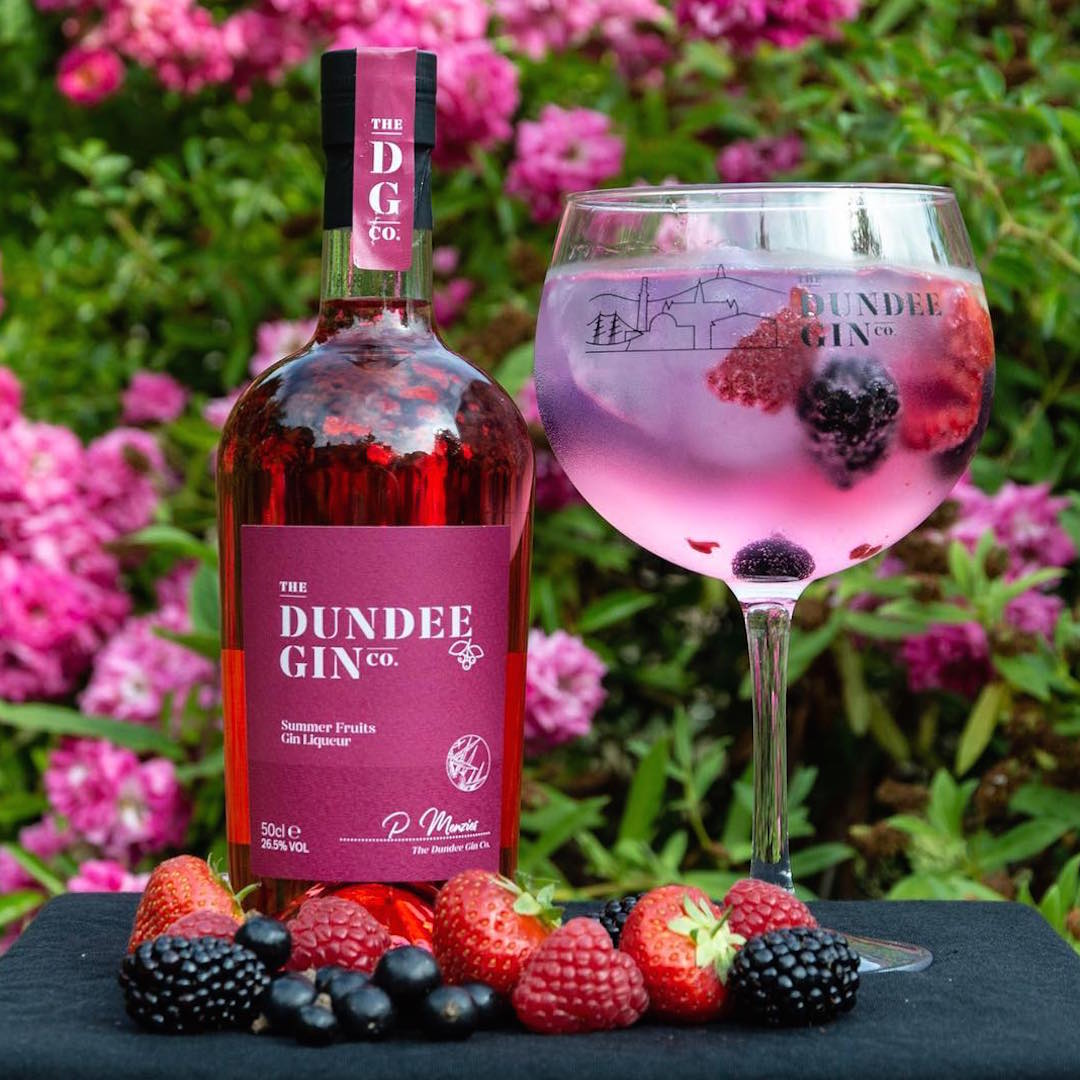 The Dundee Gin Co. lifestyle logo