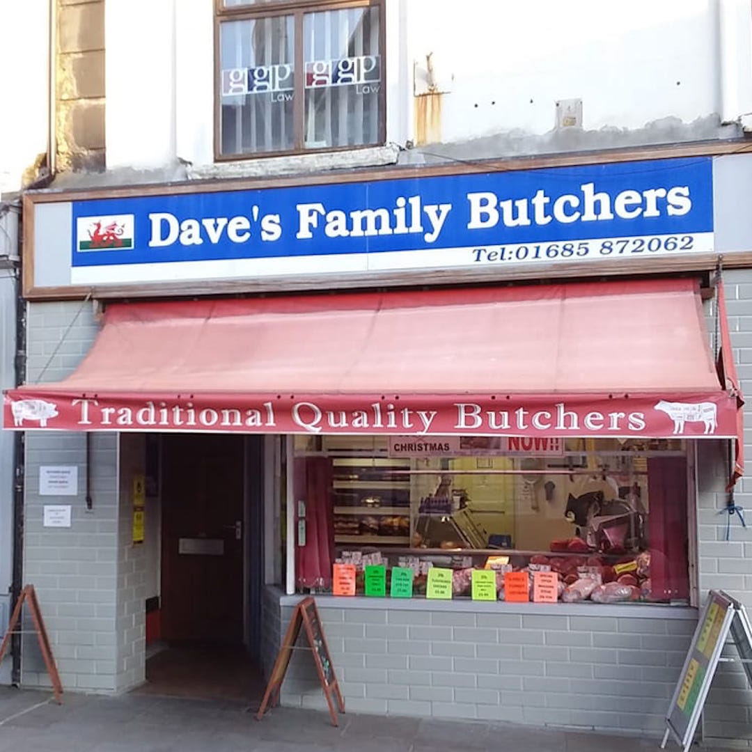 Dave's Family Butchers lifestyle logo