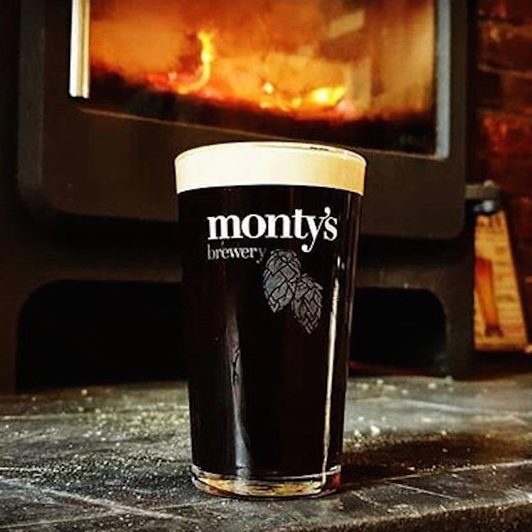 Monty’s Brewery lifestyle logo