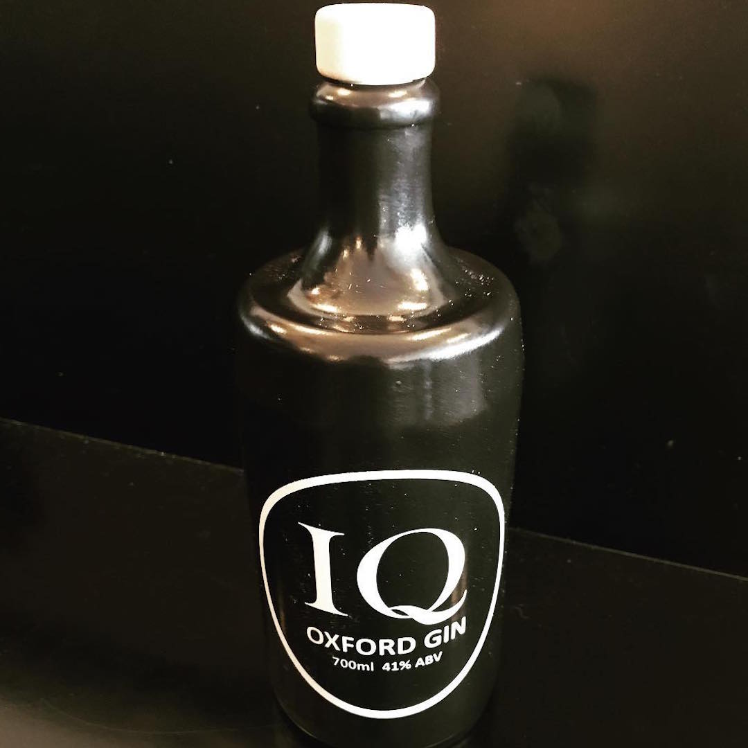 IQ Oxford Gin lifestyle logo