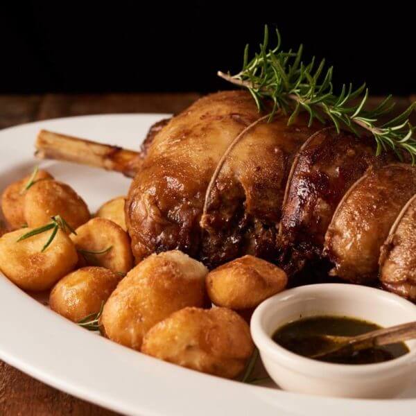 Image of Carvery Lamb Leg made in the UK by Scott Brothers. Buying this product supports a UK business, jobs and the local community