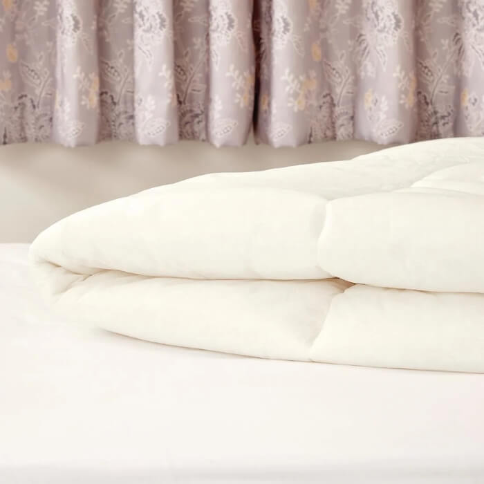 Image of Essentials Dreamer Duvet 10.5 Tog Double made in the UK by Mitre Linen. Buying this product supports a UK business, jobs and the local community
