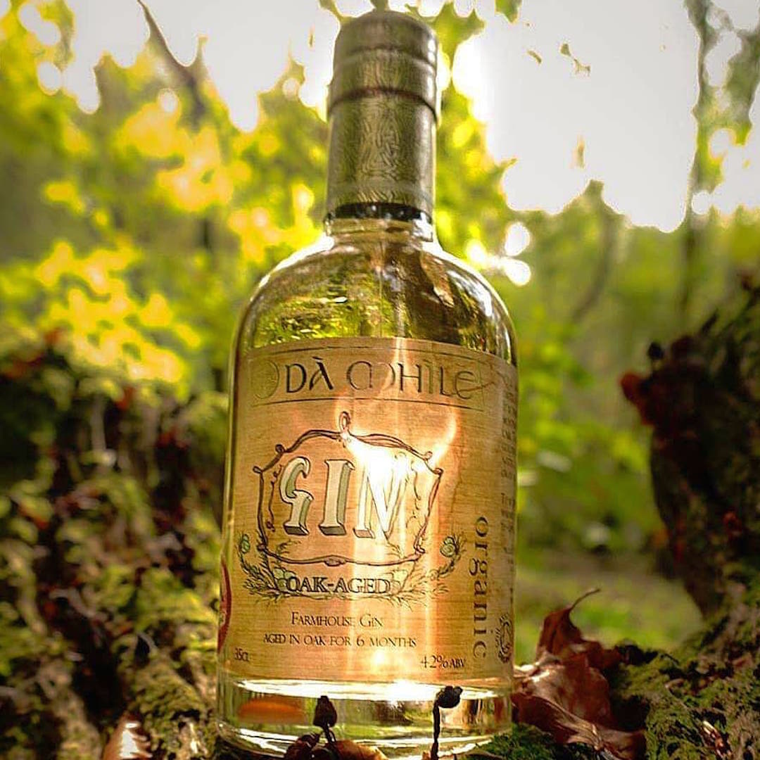 Image of Oak-Aged Gin by Dà Mhìle, designed, produced or made in the UK. Buying this product supports a UK business, jobs and the local community.