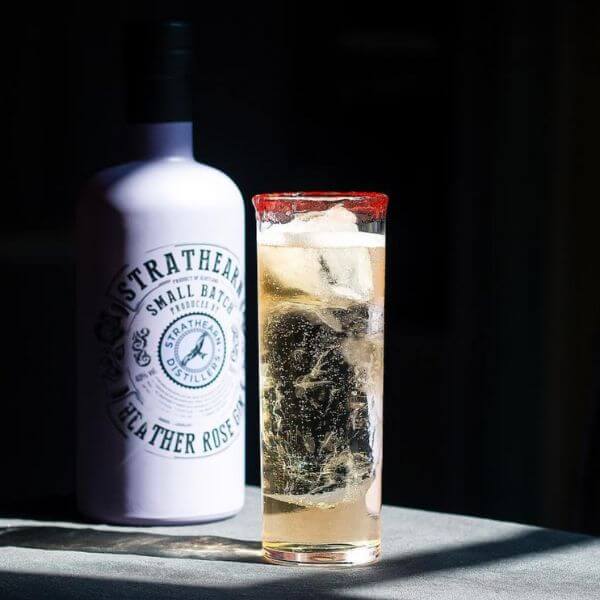 Image of Strathearn Heather Rose Gin by Strathearn Distillery, designed, produced or made in the UK. Buying this product supports a UK business, jobs and the local community.